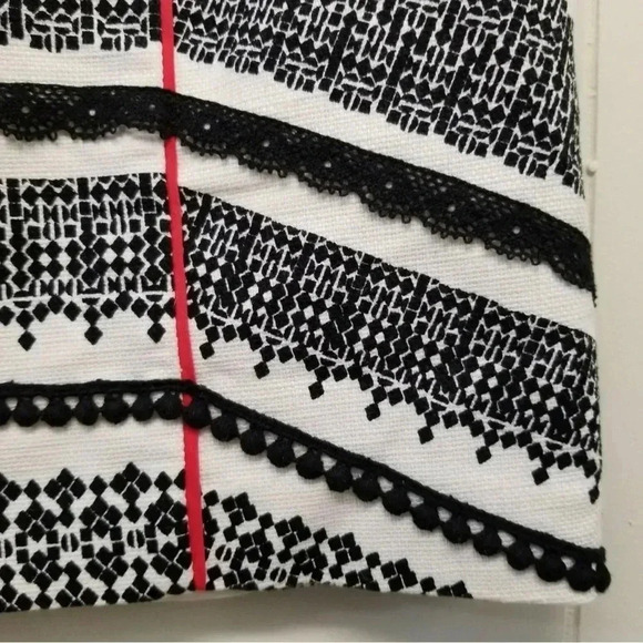 Anthropologie Tabitha Textured Skirt - size 2 - F - Picture 2 of 4